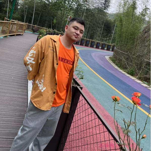 28岁岁湖南单身帅哥 - 林芝吉缘网